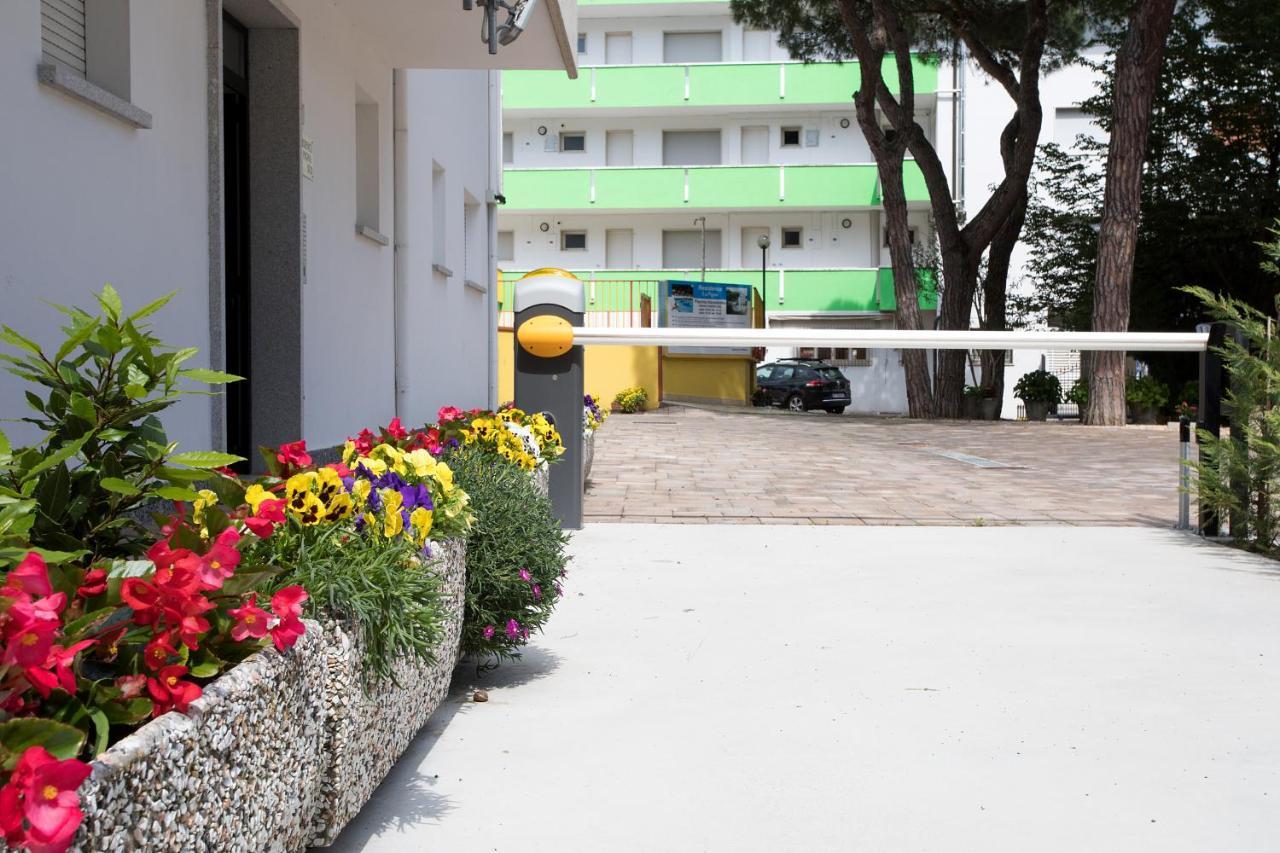 Residence La Pigna Rosolina Mare Bagian luar foto
