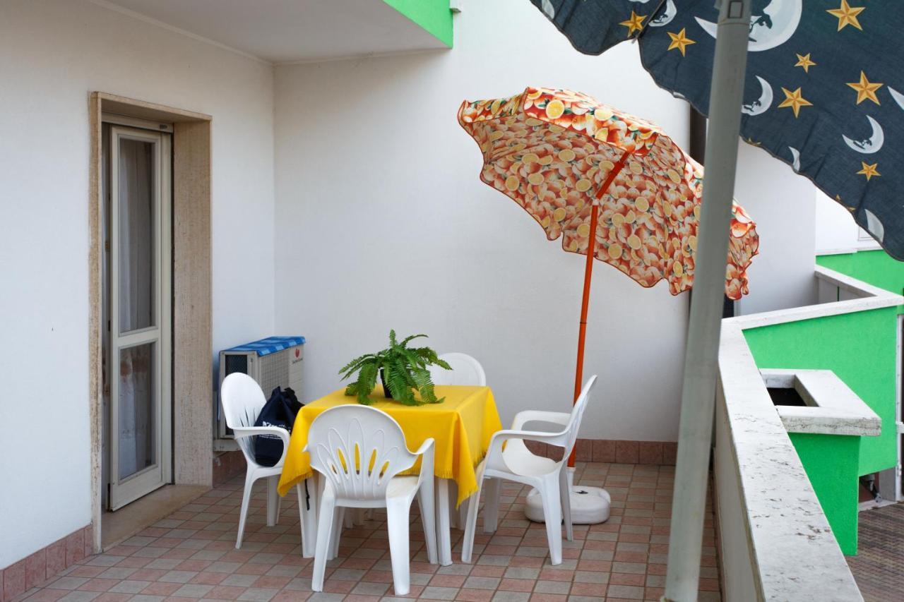 Residence La Pigna Rosolina Mare Bagian luar foto